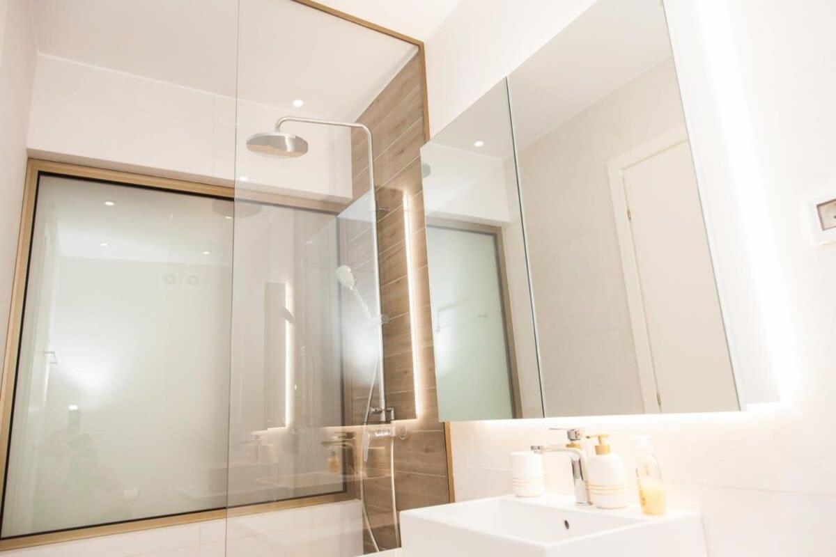 Comfortable 2 Bd Apt Near Sintagma Square Athens Ngoại thất bức ảnh